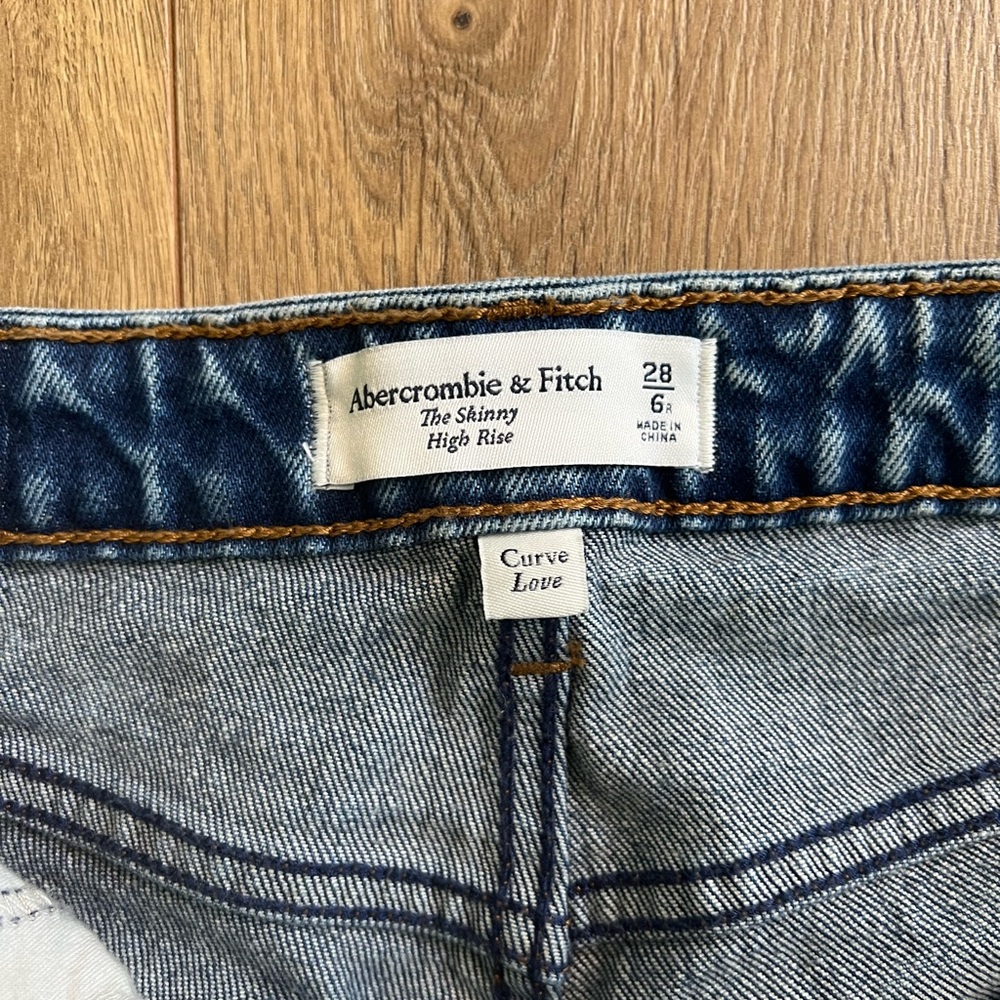 Abercrombie THE SKINNY high rise CURVE LOVE
